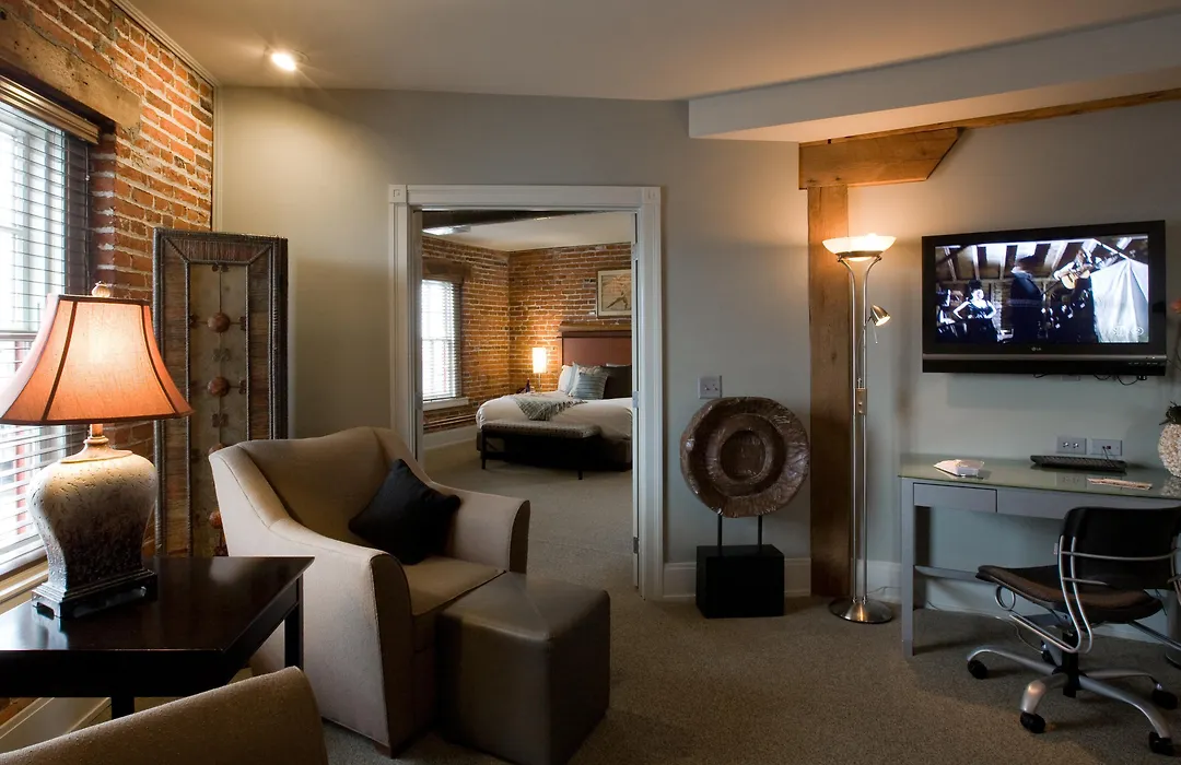Lancaster Arts Hotel-1